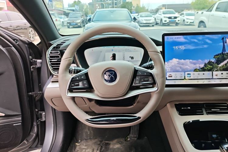 Used BYD Han 2024 DM-i Glory Edition 121KM Prestige Model
