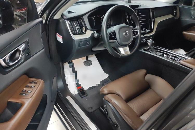 Used Volvo XC60 2020 T5 4x4 Smart Luxury Edition
