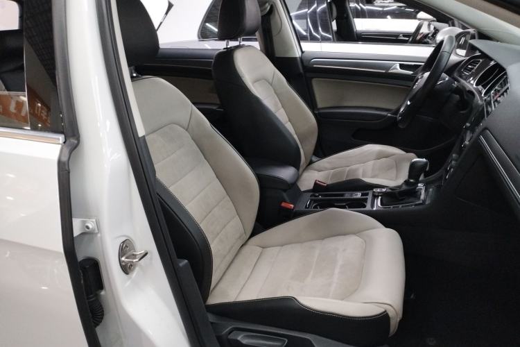 Used Volkswagen Golf 2017 230TSI Automatic Luxury Million-Vehicle Commemorative Edition