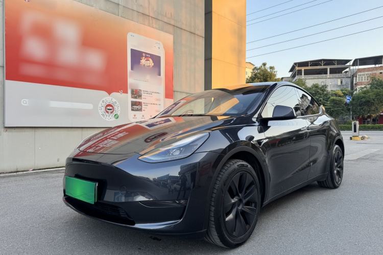 Used Tesla Model Y 2024 Long-Range All-Wheel-Drive Version