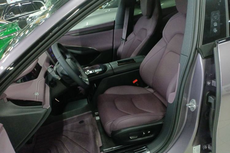 Used  SU7 2024 Rear-Drive Ultra-Long Range Advanced Pro-Level Intelligent Driving Version
