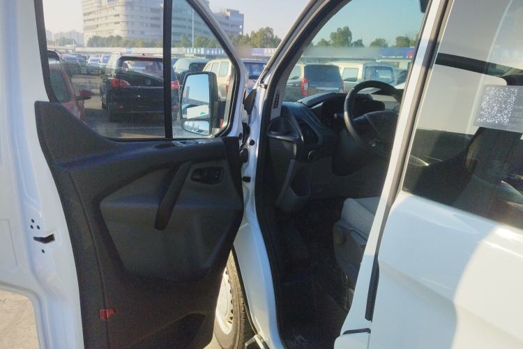 Used Ford Transit 2019 2.0T Diesel Multi-Purpose Commercial Vehicle Short Wheelbase Mid-Roof Design 6-Seater China VI Standard