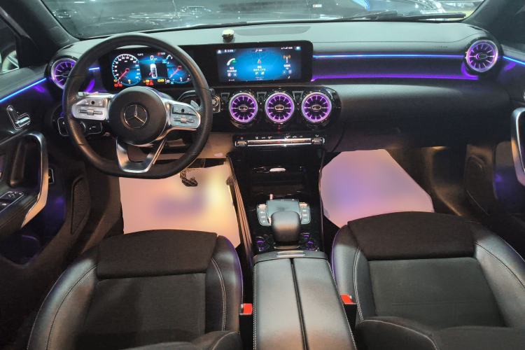 Used Mercedes-Benz A-Class 2021 A 200 L Sport Sedan Fashion Model
