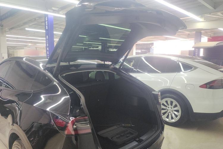 Used Tesla Model Y 2022 Rear-Wheel-Drive Version
