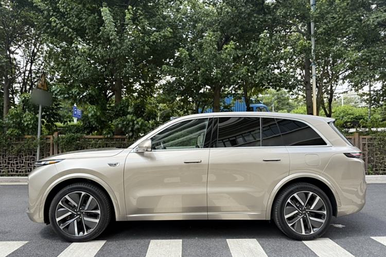 Used Li Auto L8 2024 Ultra Model
