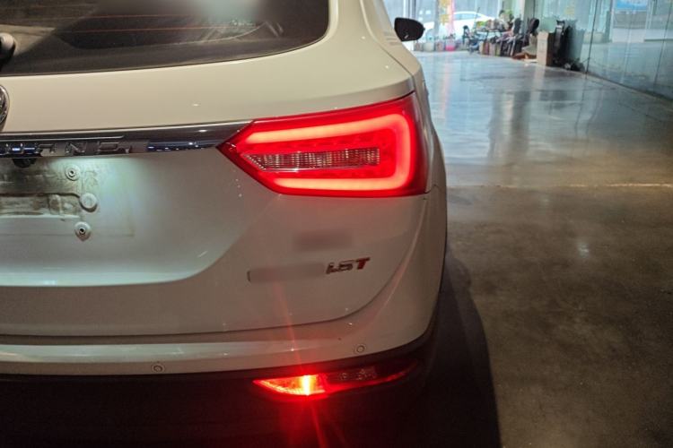 Used Dongfeng Fengon 580 2016 1.5T Manual Luxury Version