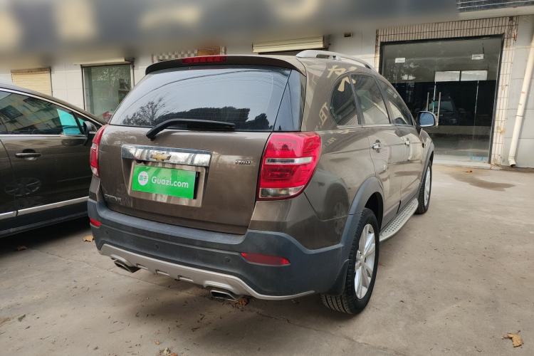Used Chevrolet Captiva 2015 2.4L 4x4 Flagship Edition 7-Seater
