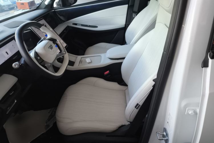 Used  L7 2023 1.5T 115 km Starship
