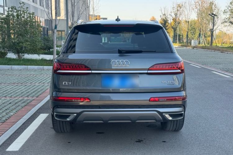 Used Audi Q7 2021 55 TFSI quattro S line Sport model