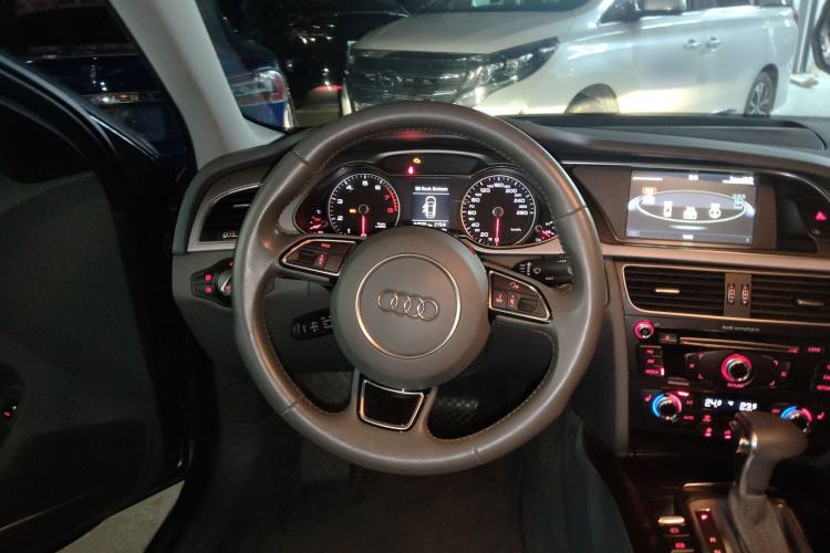 Used Audi A4L 2015 35 TFSI Automatic Comfort Model
