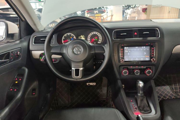 Used Volkswagen Sagitar 2014 1.6L Automatic Comfort Model