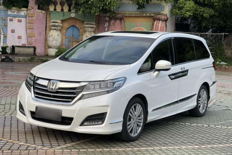 Used Honda Elysion 2016 2.4L Supreme Edition
