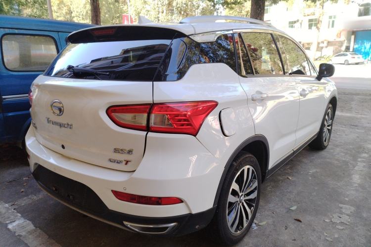 Used GAC Trumpchi GS4 2017 235T Manual Two-Wheel Drive Luxury Edition
