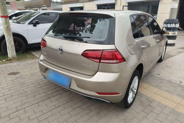 Used Volkswagen Golf 2018 1.6L Automatic Comfort Model
