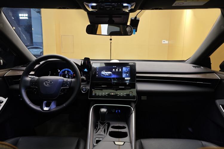 Used Toyota Avalon 2024 2.0L Premium Edition