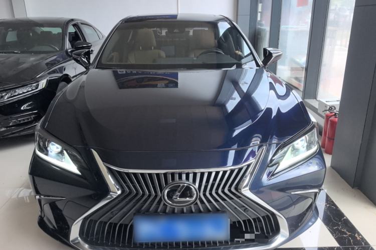Used Lexus ES 2020 200 Excellence Edition