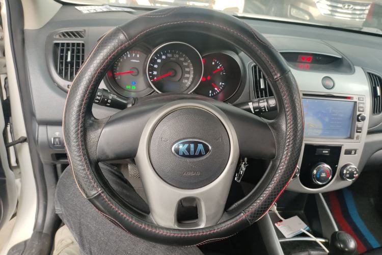 Used Kia Forte 2014 1.6L MT GL
