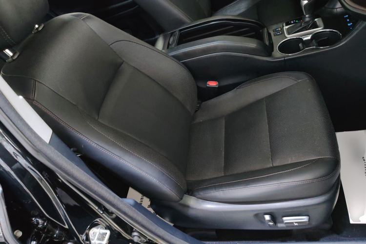 Used Toyota Highlander 2018 2.0T Four-Wheel Drive Luxury Edition 7 Seats China V Emission Standard
