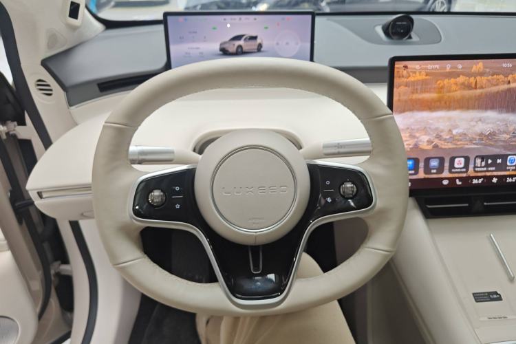 Used Hima Luxeed R7 2025 Range-Extended Version 251 km Max
