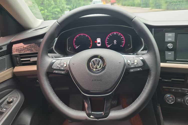 Used Volkswagen Passat 2019 330TSI Luxury Edition China VI Standard
