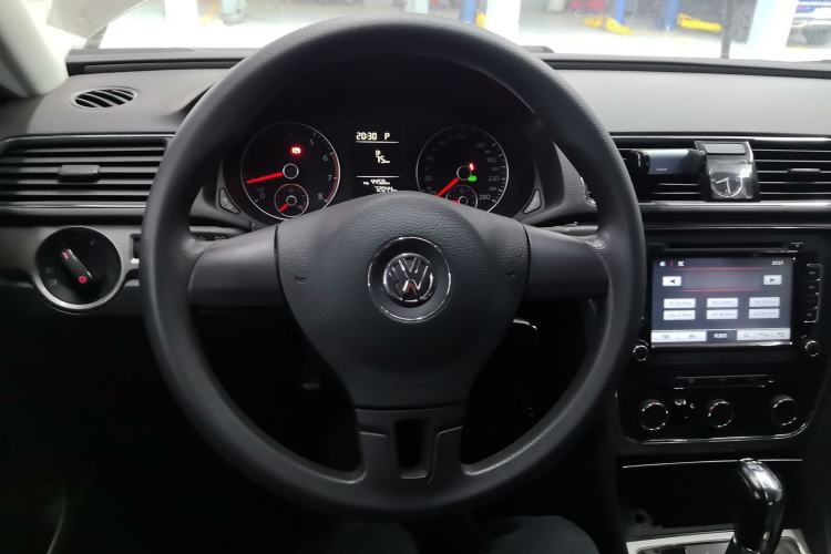 Used Volkswagen Passat 2014 1.8TSI DSG Luxury Edition