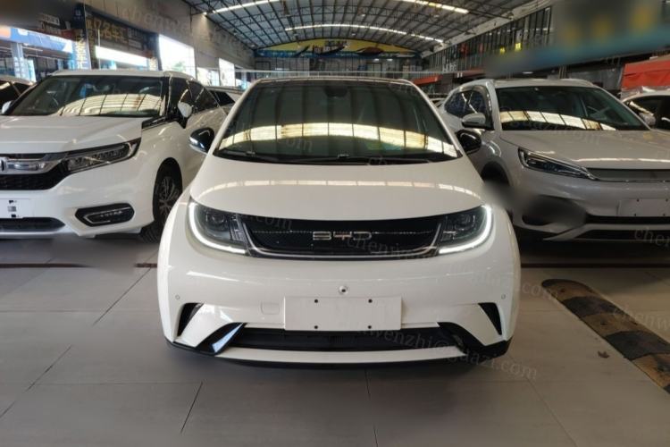 Used BYD Dolphin 2023 420 km Fashion Edition
