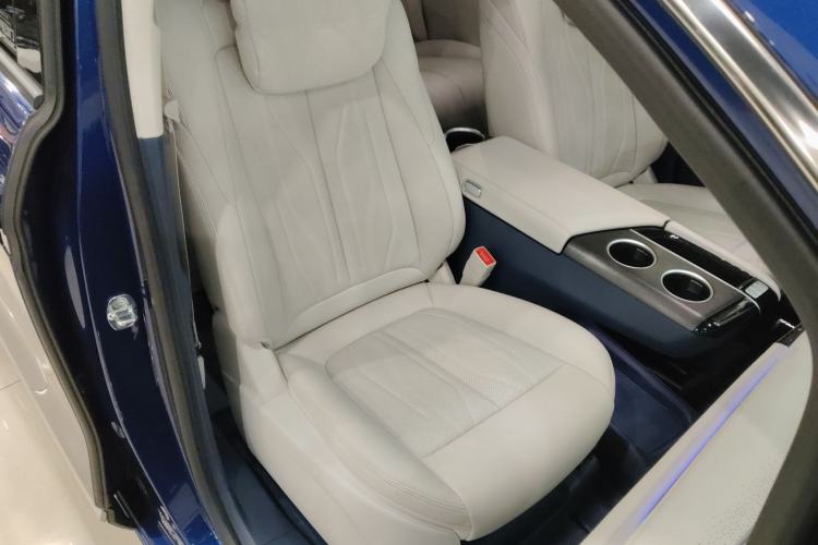 Used Buick GL8 New Energy 2024 Lu Zun Luxury Edition 6-Seater
