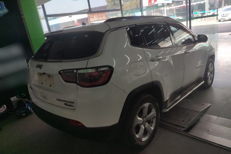 Used  Compass 2017 200T Automatic Enjoyment Version
