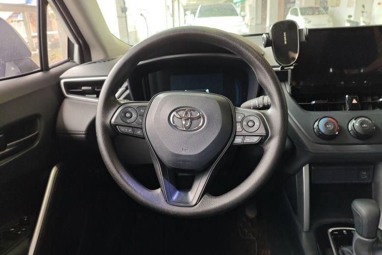 Used Toyota Corolla Cross 2024 2.0L Pioneer Edition
