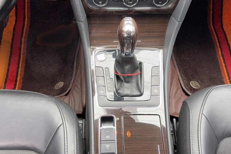 Used Volkswagen Passat 2014 2.0 TSI DSG Ultimate Edition
