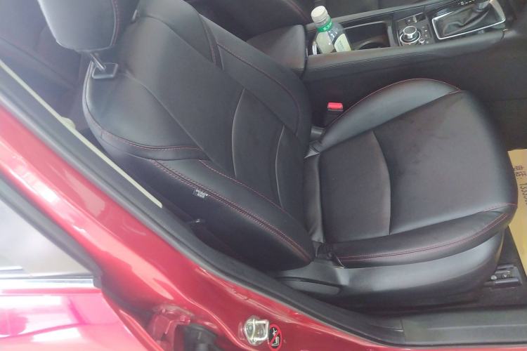 Used Mazda Mazda 3 Axela 2017 Sedan 1.5L Automatic Luxury Model China VI Standard
