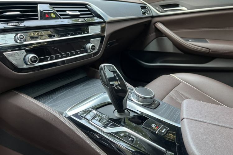 Used BMW 5 Series New Energy 2022 Restyled 535Le M Sport Package
