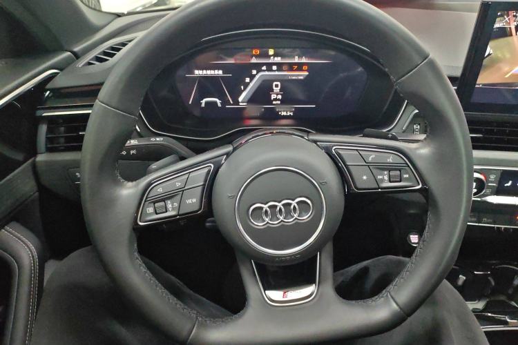 Used Audi A4L 2023 40 TFSI Luxury Dynamic Model
