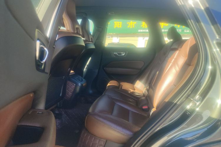 Used Volvo XC60 2021 T5 4x4 Smart Luxury Edition
