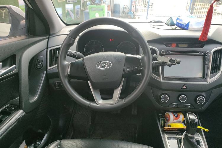 Used Hyundai ix25 2015 1.6L Automatic Two-Wheel Drive Fashionable GS Model
