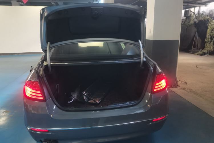 Used BMW 5 Series 2014 525Li Luxury Design Package
