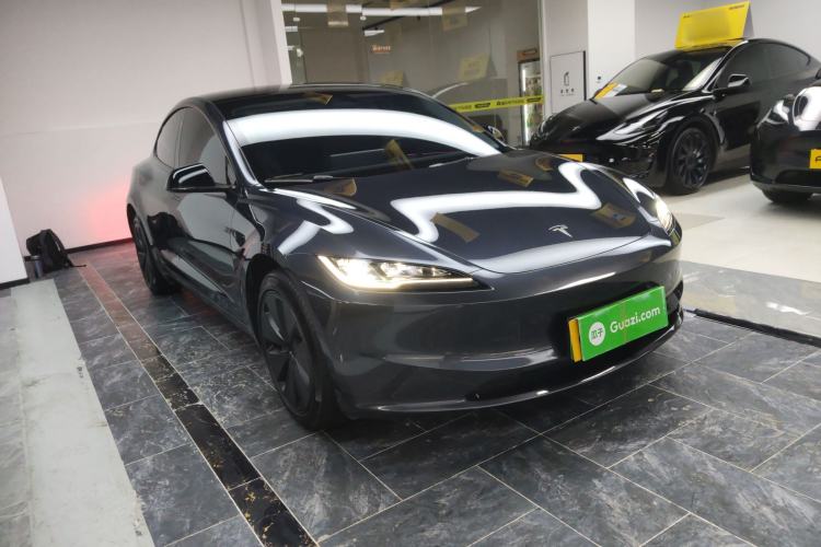 Used Tesla Model 3 2023 Rear-Wheel-Drive Version
