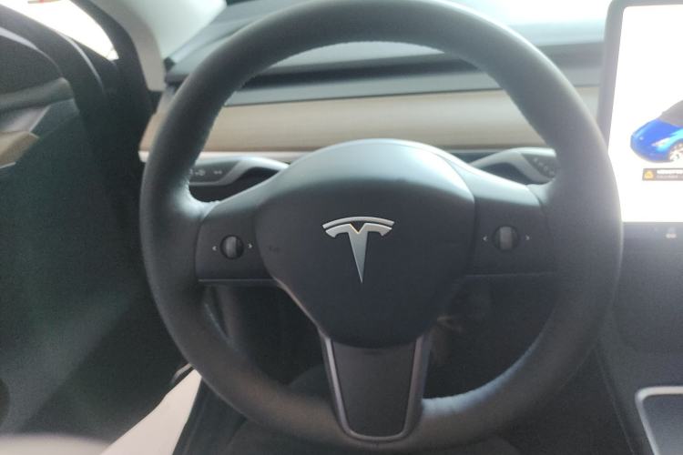 Used Tesla Model Y 2021 Long-Range All-Wheel-Drive Version 3D7