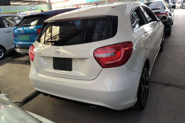 Used Mercedes-Benz A-Class 2015 A 200 Fashion Model
