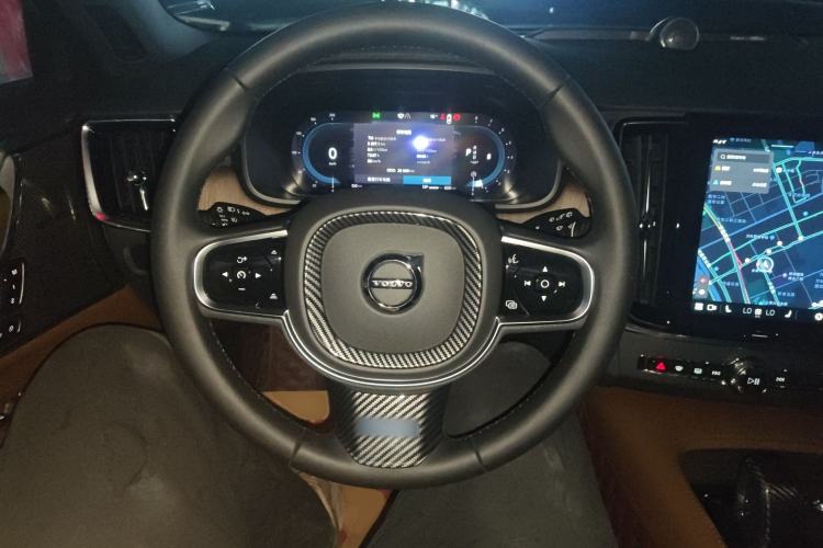 Used Volvo V90 2024 Cross Country B5 AWD Smart Range Edition
