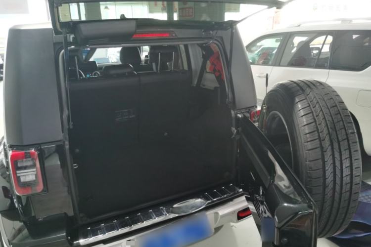 Used Beijing Auto BJ40 2020 2.0T Automatic Four-Wheel Drive Urban Hunter Edition Chivalrous Type