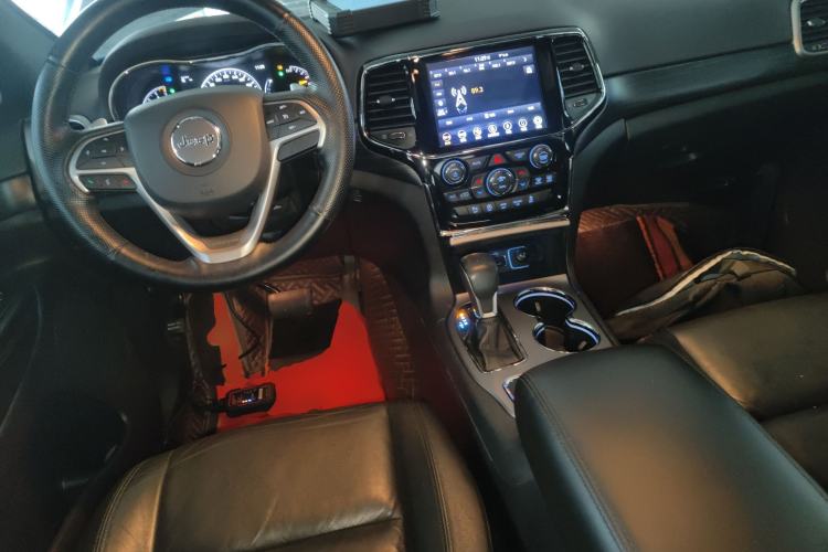 Used  Grand Cherokee (Import) 2019 3.0L Professional Navigation Edition
