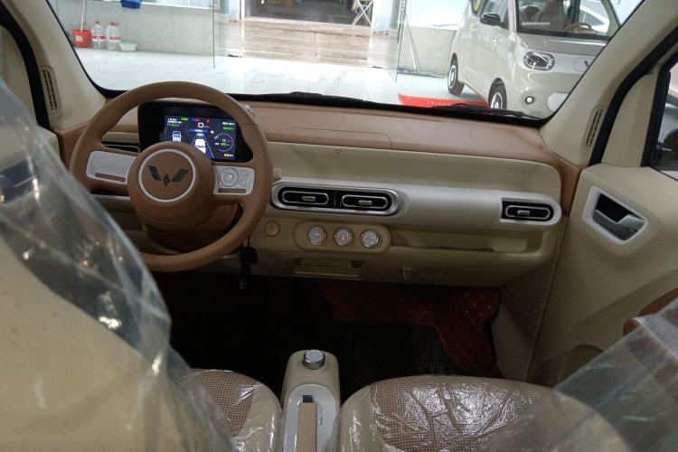 Used Wuling Hongguang MINIEV 2024 3rd Generation 215km Youth Edition