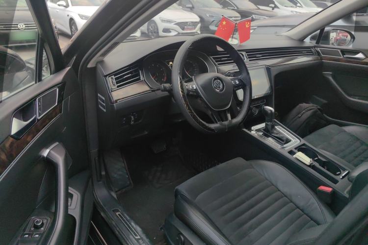 Used Volkswagen Magotan 2017 330TSI DSG Luxury Model