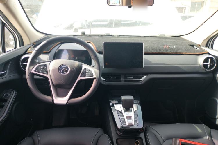 Used BYD Yuan New Energy 2019 EV535 Smart Connect Trendsetting Model
