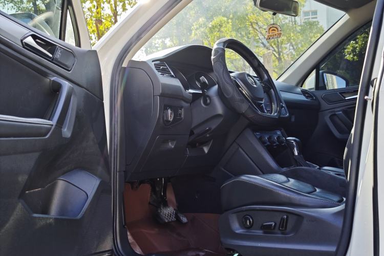 Used Volkswagen Tiguan L 2017 330TSI Automatic Two-Wheel Drive Comfort Edition