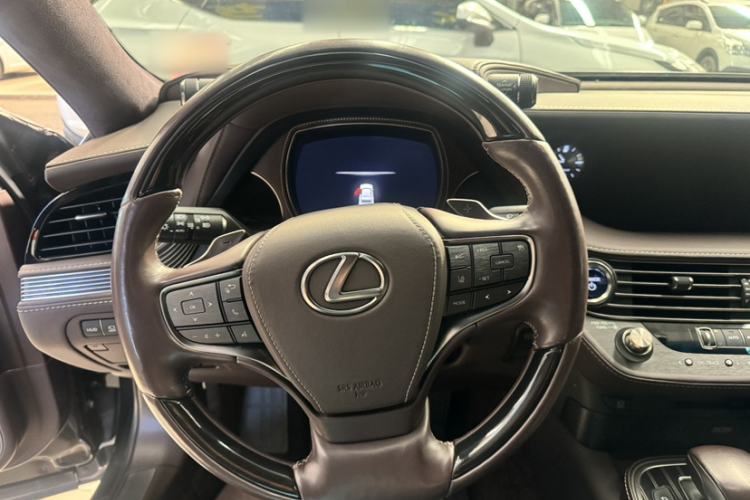 Used Lexus LS 2020 500h Luxury Edition China VI Standard