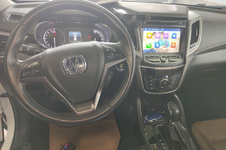 Used Changan CS75 2017 Shangkui Edition 1.5T Automatic Fengxiang Model
