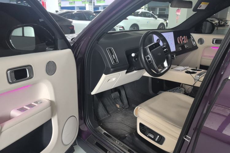 Used Li Auto L8 2023 Pro Model
