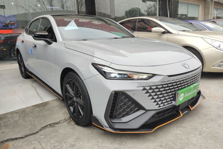 Used Changan UNI-V 2023 2.0T Leading-Speed Edition
